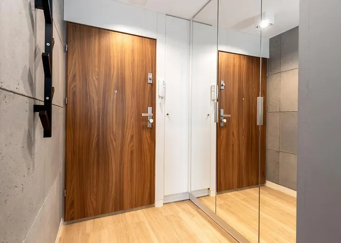 Kairos - Spodek - 100 M Od Spodka *