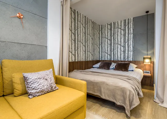 Kairos - Spodek - 100 M Od Spodka